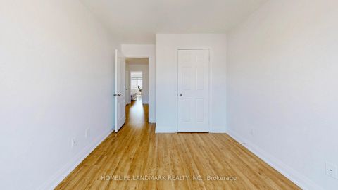 Photo 23 at 32 Arco Circle, Maple, Vaughan