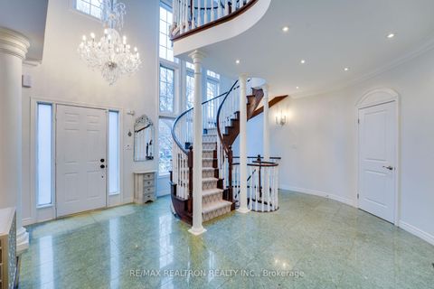 Photo 7 at 117 Theodore Place, Yorkhill, Vaughan