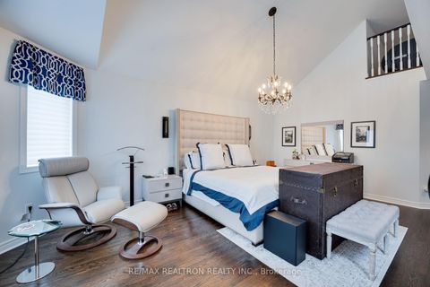 Photo 37 at 117 Theodore Place, Yorkhill, Vaughan