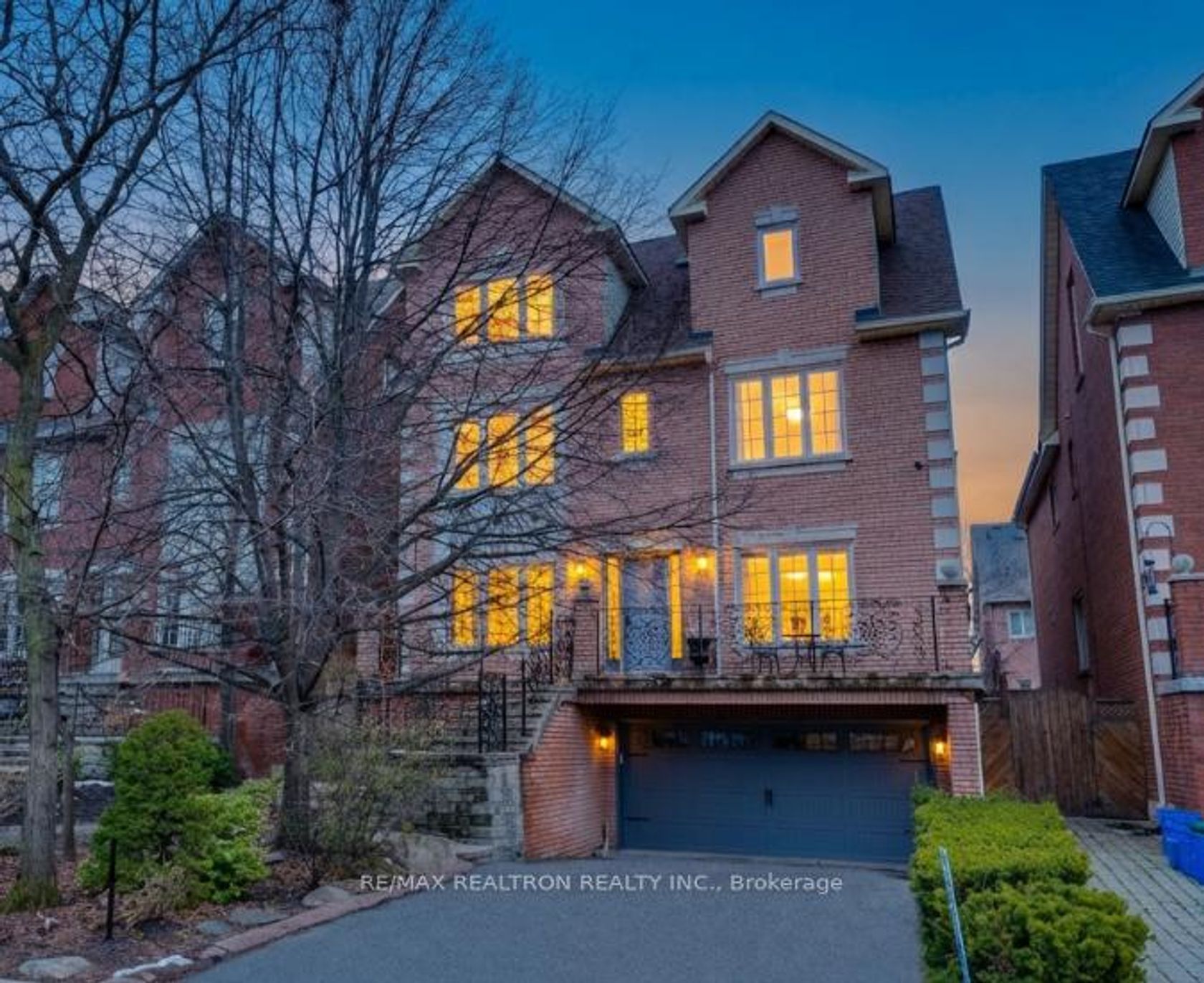 117 Theodore Place, Yorkhill, Vaughan photo 2