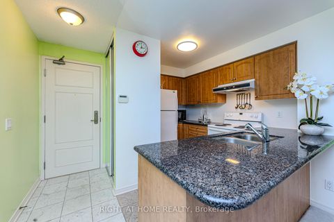 Photo 5 at 801 - 330 Red Maple Road, Langstaff, Richmond Hill