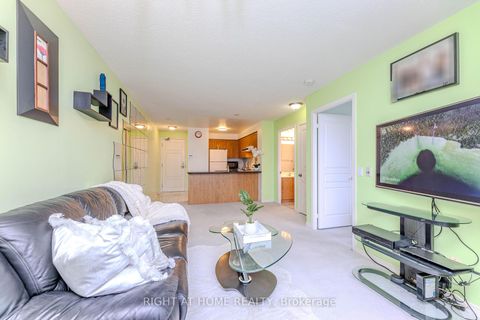 Photo 13 at 801 - 330 Red Maple Road, Langstaff, Richmond Hill