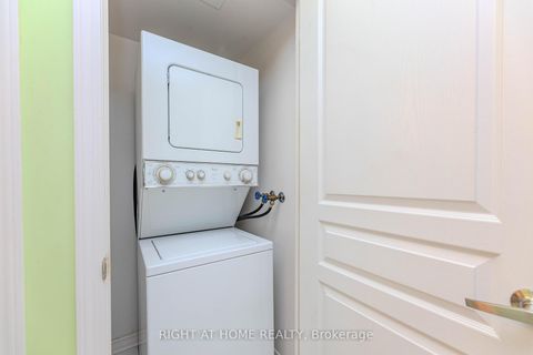 Photo 16 at 801 - 330 Red Maple Road, Langstaff, Richmond Hill