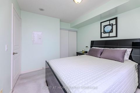 Photo 18 at 801 - 330 Red Maple Road, Langstaff, Richmond Hill