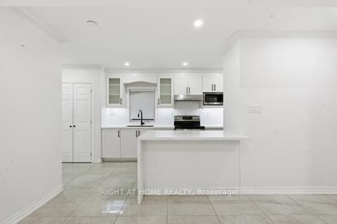 Photo 6 at 200 Gary Drive, Pelmo Park W4, Toronto