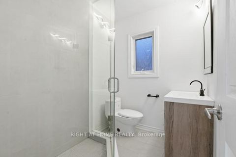 Photo 7 at 200 Gary Drive, Pelmo Park W4, Toronto