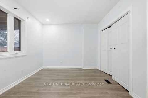 Photo 9 at 200 Gary Drive, Pelmo Park W4, Toronto