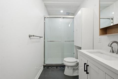 Photo 12 at 200 Gary Drive, Pelmo Park W4, Toronto