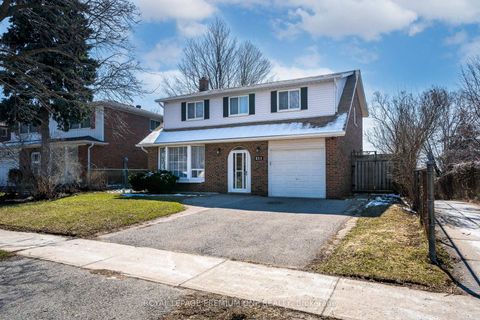 Photo 2 at 211 Chartland Boulevard S, Agincourt North, Toronto