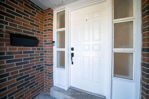 Photo 4 at 211 Chartland Boulevard S, Agincourt North, Toronto