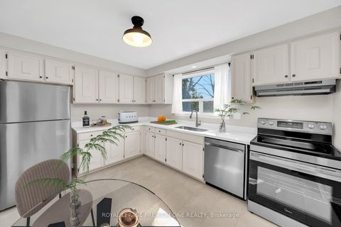 Photo 12 at 211 Chartland Boulevard S, Agincourt North, Toronto
