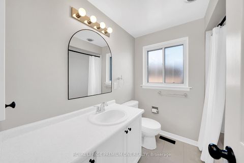 Photo 27 at 211 Chartland Boulevard S, Agincourt North, Toronto
