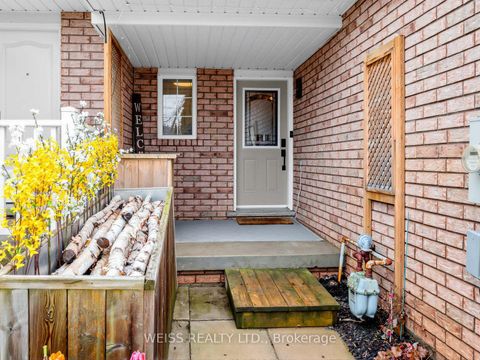 Photo 2 at 12 Sunset Place, Holly, Barrie