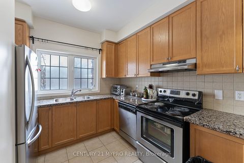 Photo 1 at 175B Finch Avenue E, Willowdale East, Toronto