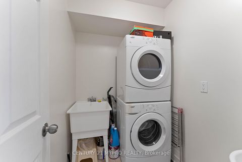 Photo 14 at 175B Finch Avenue E, Willowdale East, Toronto