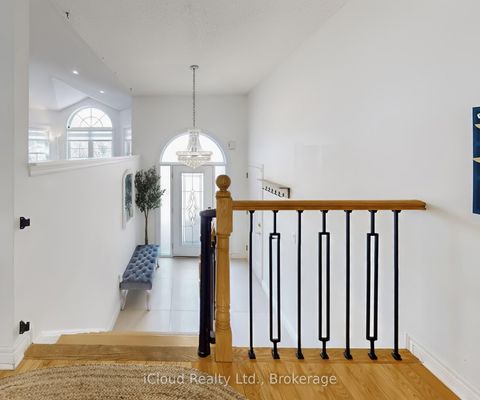 Photo 3 at 197 Mapleton Avenue, Holly, Barrie