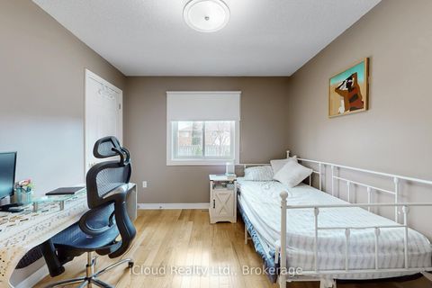 Photo 9 at 197 Mapleton Avenue, Holly, Barrie