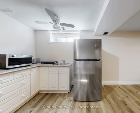 Photo 11 at 197 Mapleton Avenue, Holly, Barrie