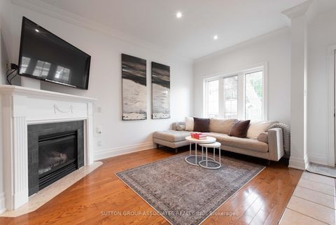 Photo 14 at 4 Coates Avenue, Oakwood Village, Toronto