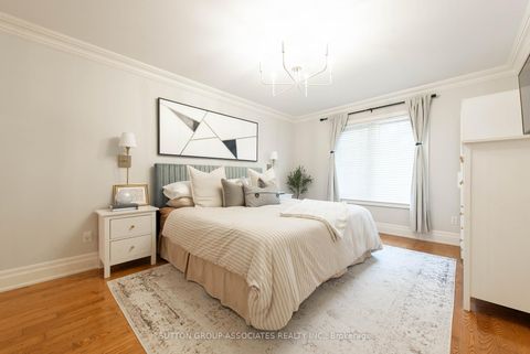 Photo 22 at 4 Coates Avenue, Oakwood Village, Toronto