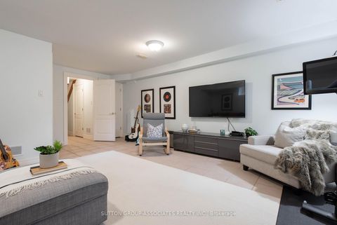 Photo 35 at 4 Coates Avenue, Oakwood Village, Toronto