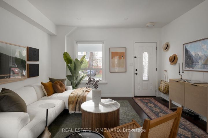 Photo 4 at 146 Gledhill Avenue, Lumsden, Toronto