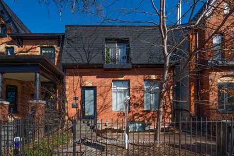 Photo 0 at 136 Spruce Street, South St. James Town, Toronto