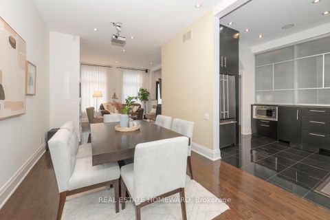 Photo 8 at 136 Spruce Street, South St. James Town, Toronto