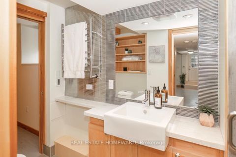 Photo 23 at 136 Spruce Street, South St. James Town, Toronto