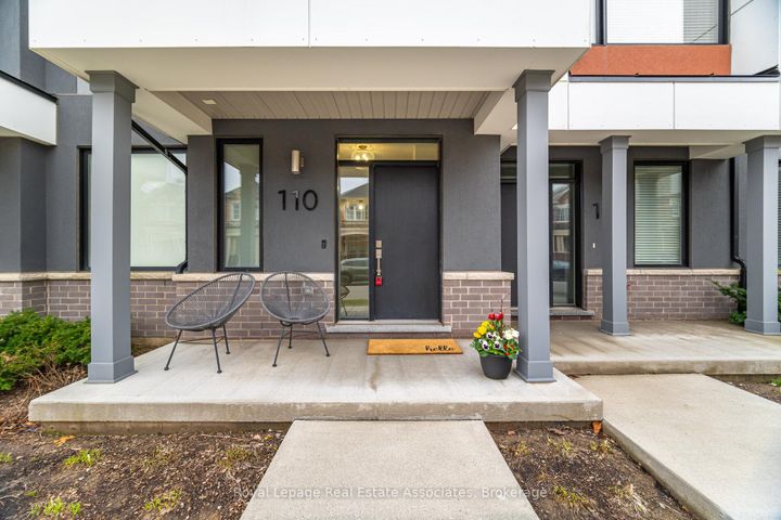 Photo 3 at 110 Huguenot Road, GO Glenorchy, Oakville