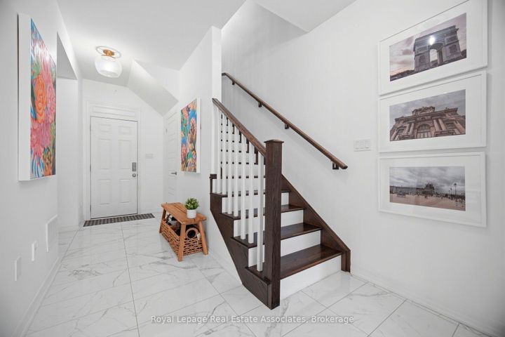 Photo 6 at 110 Huguenot Road, GO Glenorchy, Oakville