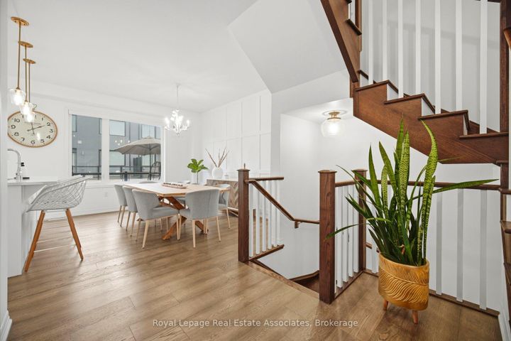 Photo 7 at 110 Huguenot Road, GO Glenorchy, Oakville