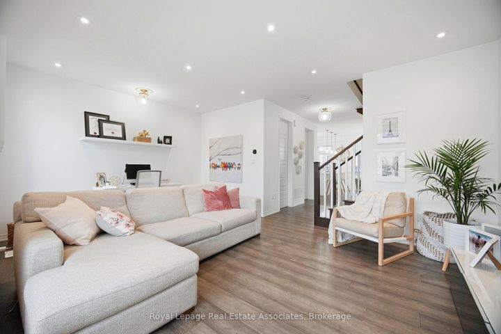 Photo 20 at 110 Huguenot Road, GO Glenorchy, Oakville