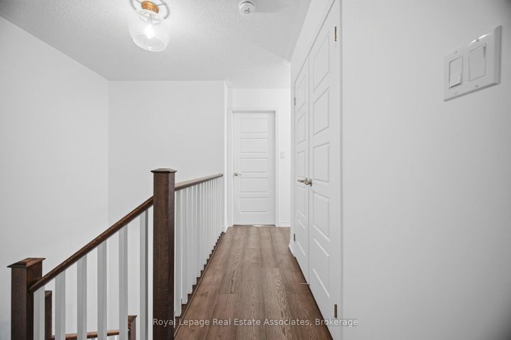 Photo 35 at 110 Huguenot Road, GO Glenorchy, Oakville