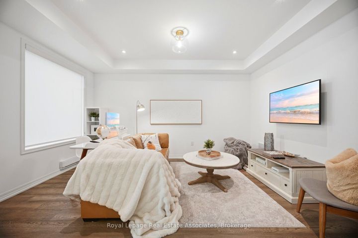 Photo 43 at 110 Huguenot Road, GO Glenorchy, Oakville