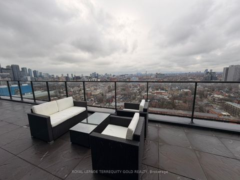 Photo 13 at 2003 - 195 McCaul Street, Chinatown, Toronto