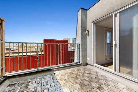 Photo 15 at 113 - 40 Merchant Lane, Dufferin Grove, Toronto