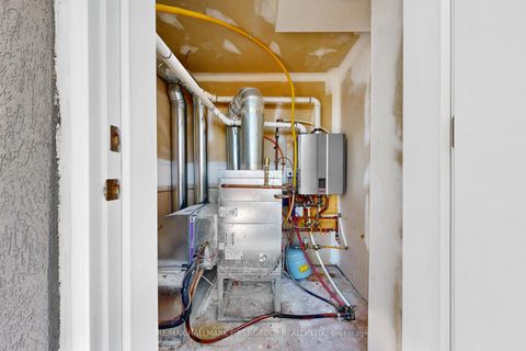 Photo 17 at 113 - 40 Merchant Lane, Dufferin Grove, Toronto