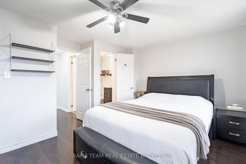 Photo 12 at 47 Bibby Court, Holly, Barrie