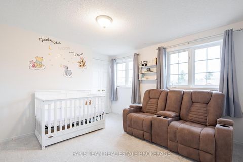 Photo 14 at 47 Bibby Court, Holly, Barrie