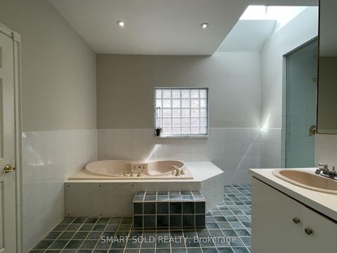 Photo 17 at 42 Amelia Street, South St. James Town, Toronto