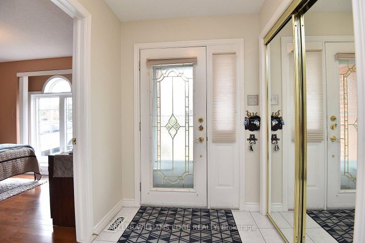 Photo 4 at 8 - 20 Meadowlands Boulevard, Meadowlands, Hamilton