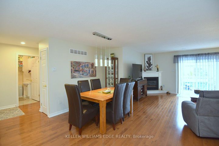 Photo 11 at 8 - 20 Meadowlands Boulevard, Meadowlands, Hamilton