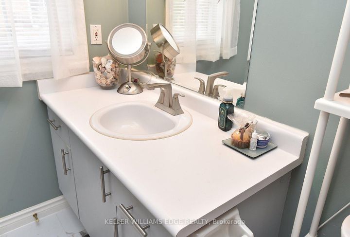 Photo 20 at 8 - 20 Meadowlands Boulevard, Meadowlands, Hamilton