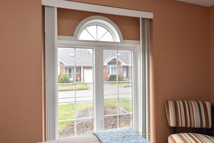 Photo 23 at 8 - 20 Meadowlands Boulevard, Meadowlands, Hamilton