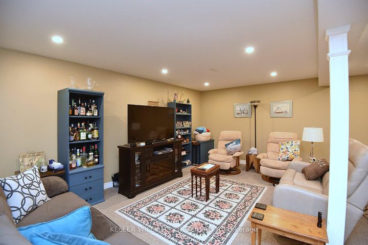 Photo 27 at 8 - 20 Meadowlands Boulevard, Meadowlands, Hamilton