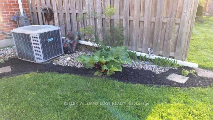 Photo 37 at 8 - 20 Meadowlands Boulevard, Meadowlands, Hamilton