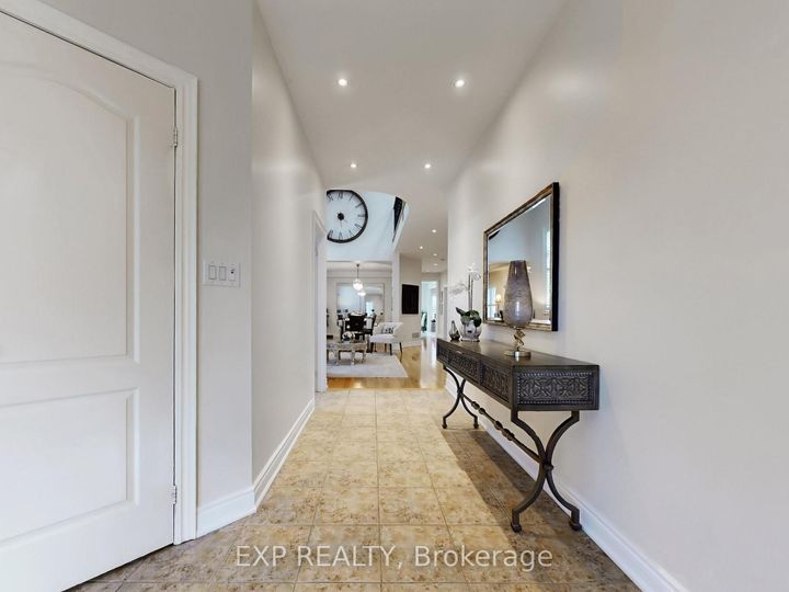 Photo 7 at 33 Gambit Avenue, Vellore Village, Vaughan