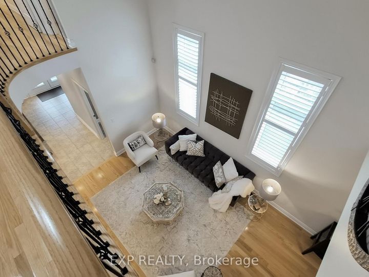 Photo 13 at 33 Gambit Avenue, Vellore Village, Vaughan