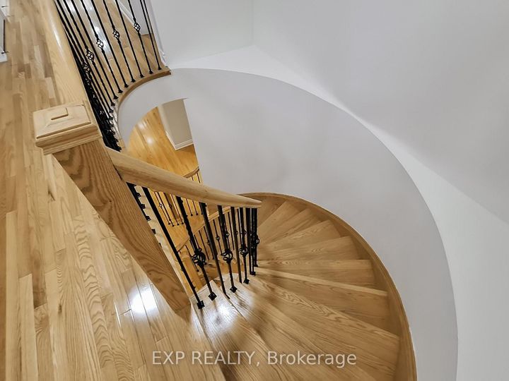 Photo 26 at 33 Gambit Avenue, Vellore Village, Vaughan